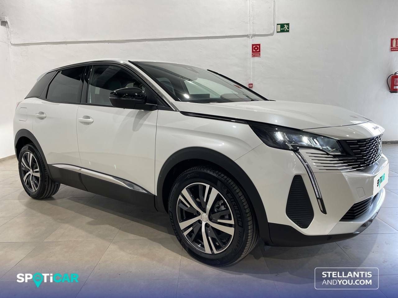 Peugeot 3008  1.2 100KW  eDCS6 Allure 5