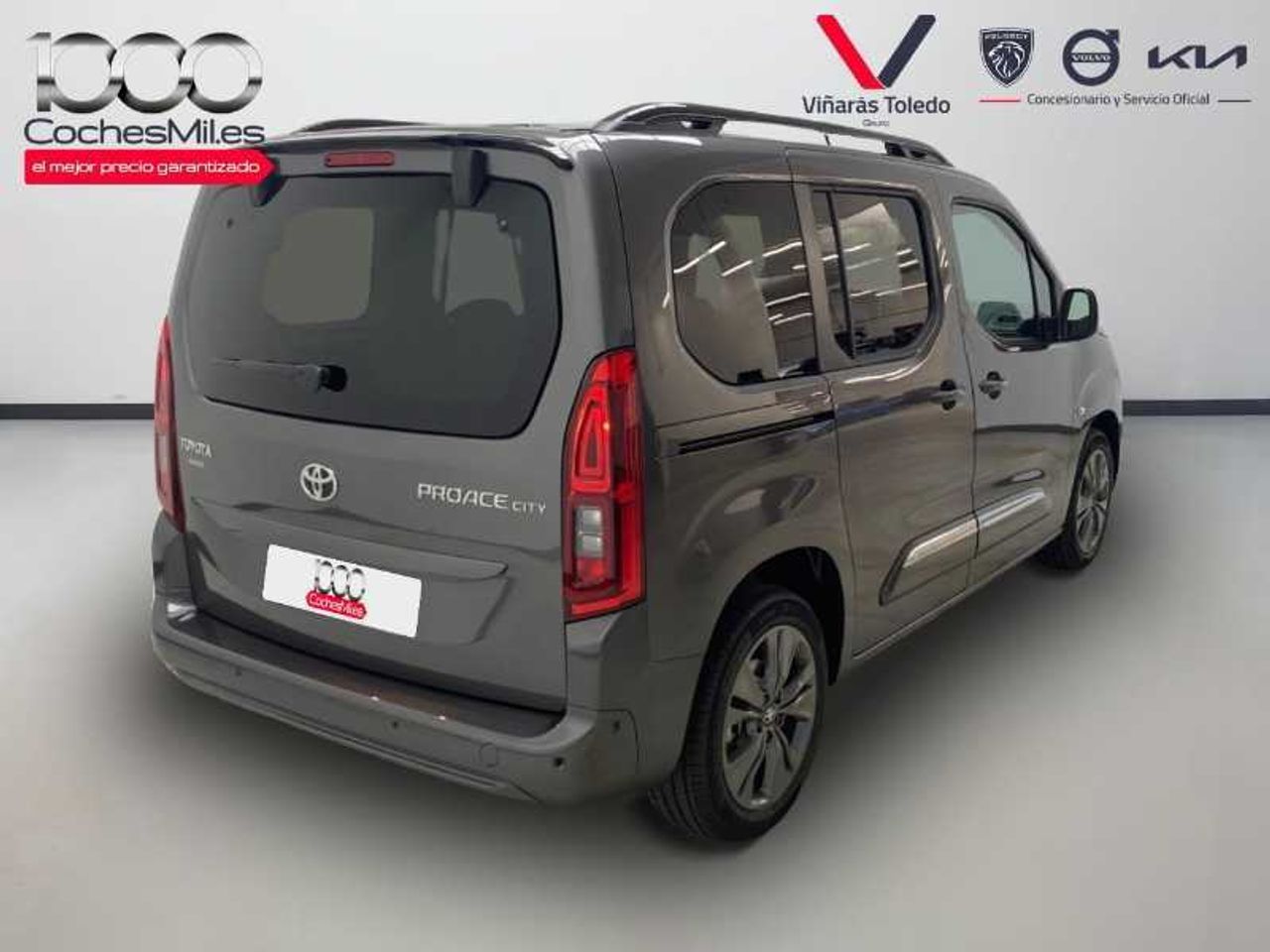 Toyota Proace City Verso Family Active L1 1.5D 130cv EAT8 13