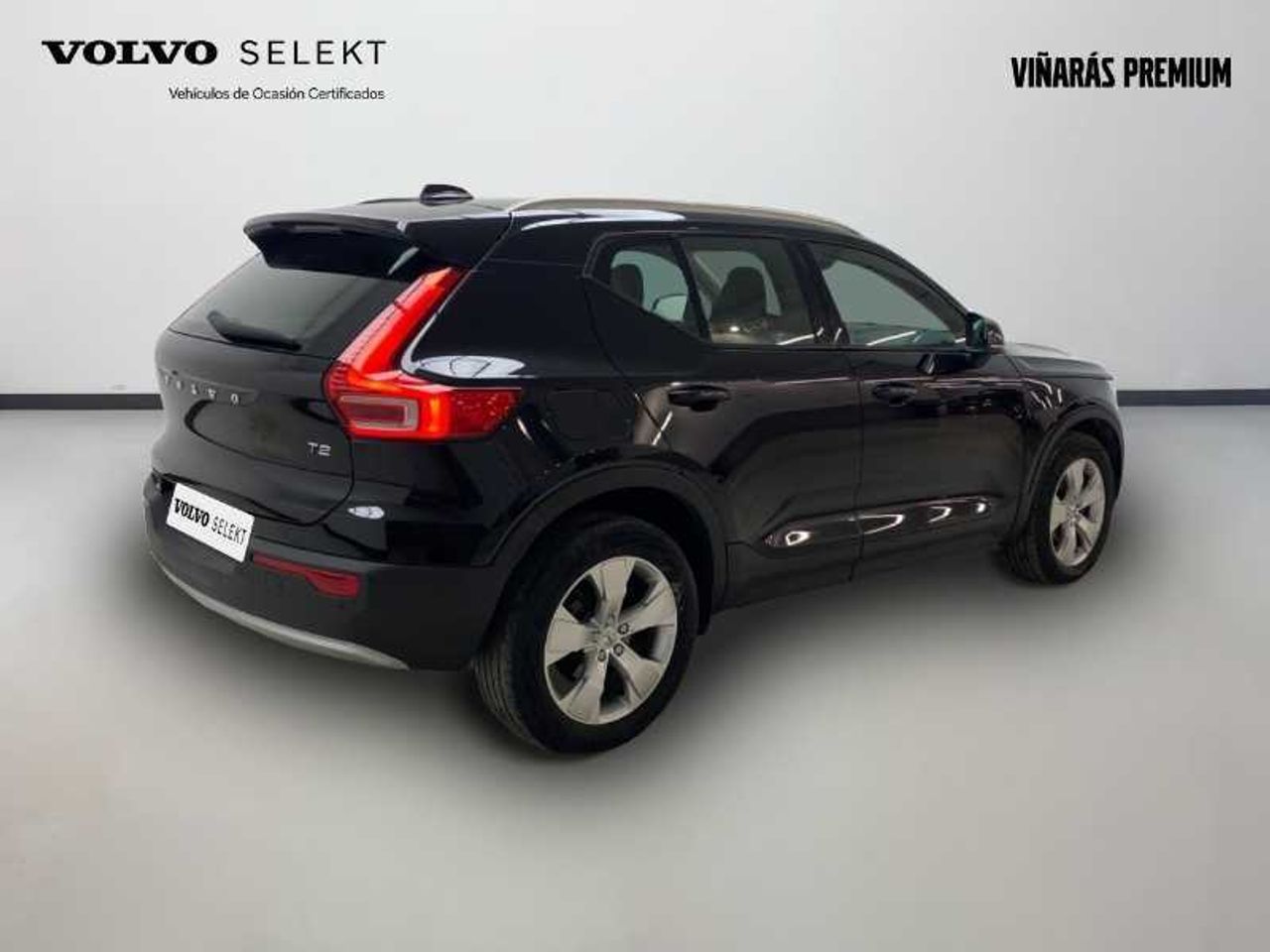 Volvo XC40 Momentum Pro T2 Automático 13