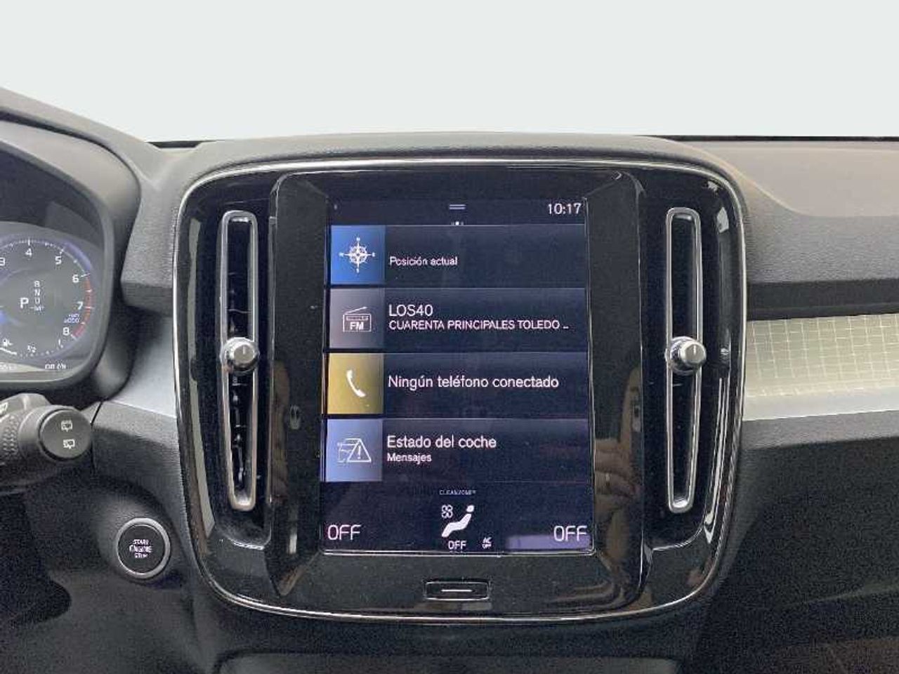 Volvo XC40 Momentum Pro T2 Automático 26