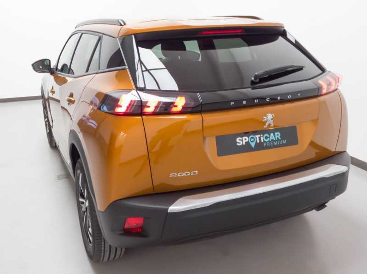 Peugeot 2008 SUV  Allure PureTech 130 S&S EAT8 17