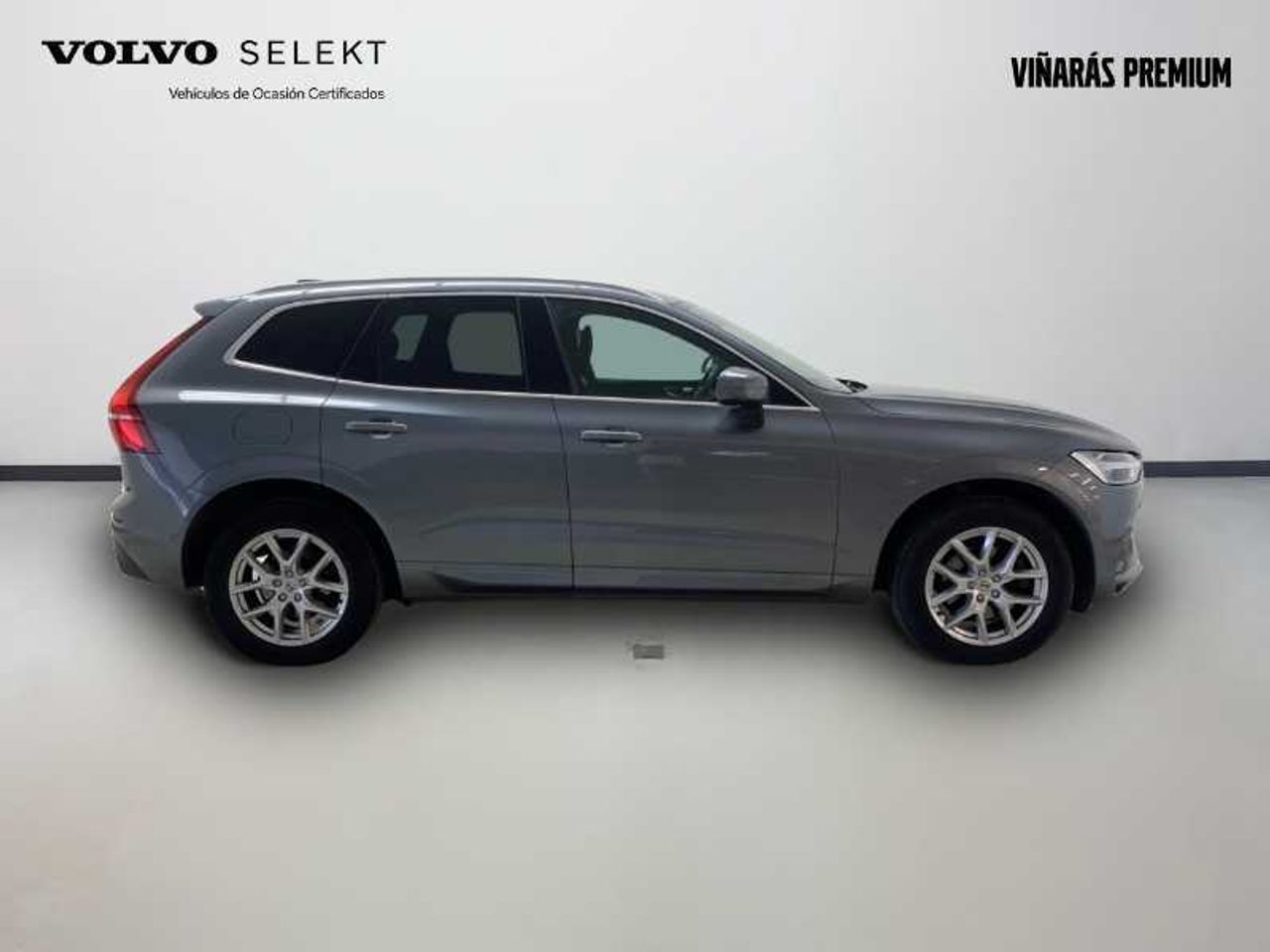 Volvo XC-60 D4 Momentum 190CV Auto 9