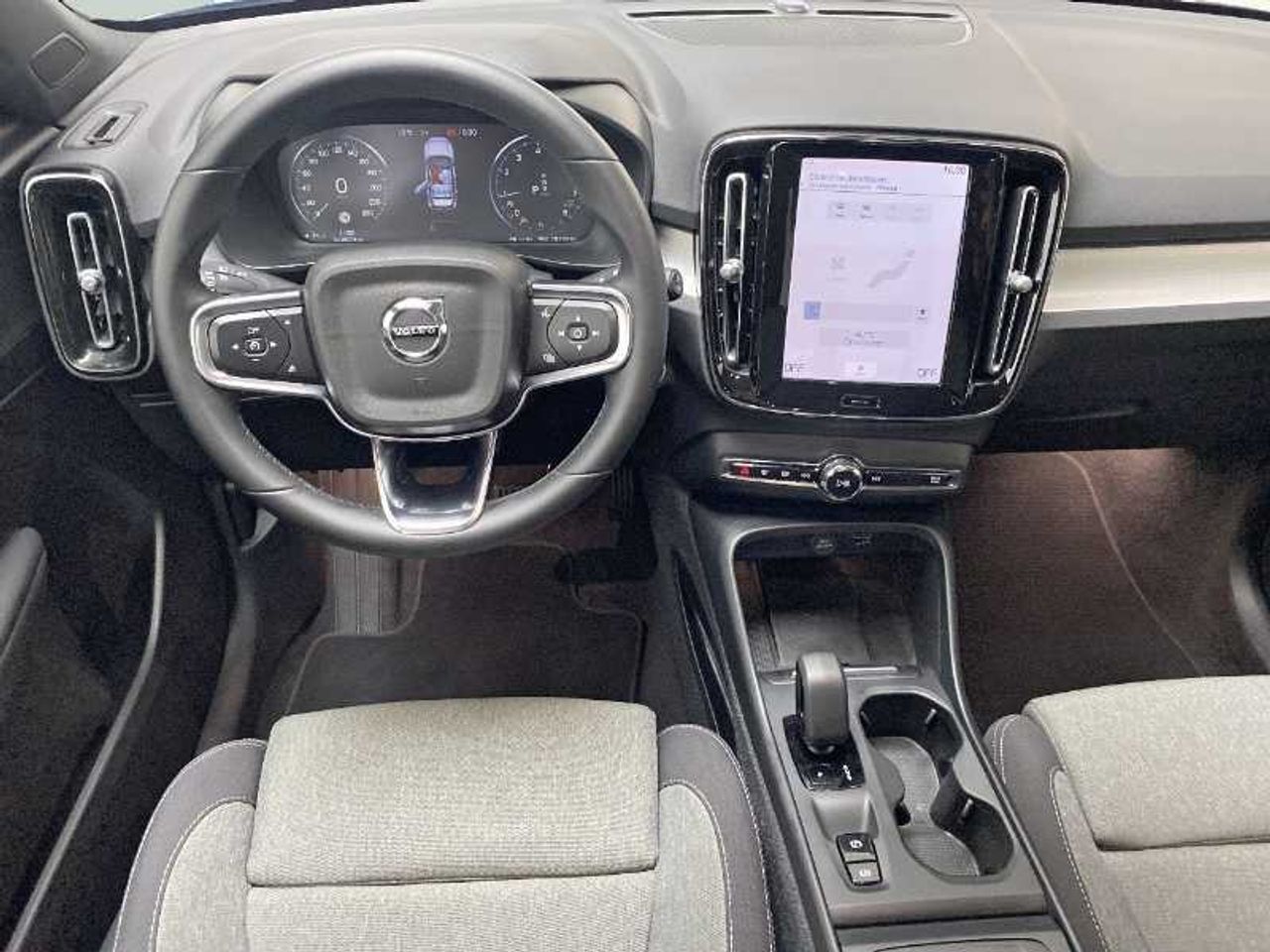 Volvo XC40 T2 1.5 Core Auto 22