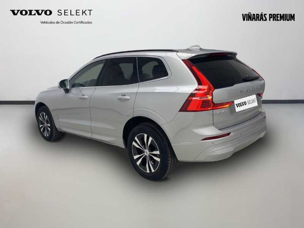 Volvo XC-60 B4 Momentum Pro (diésel) Auto 3