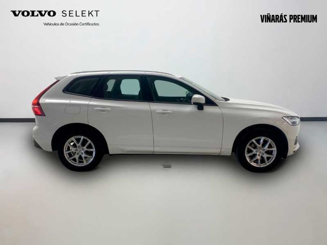 Volvo XC-60 D4 Momentum 190CV Auto 9