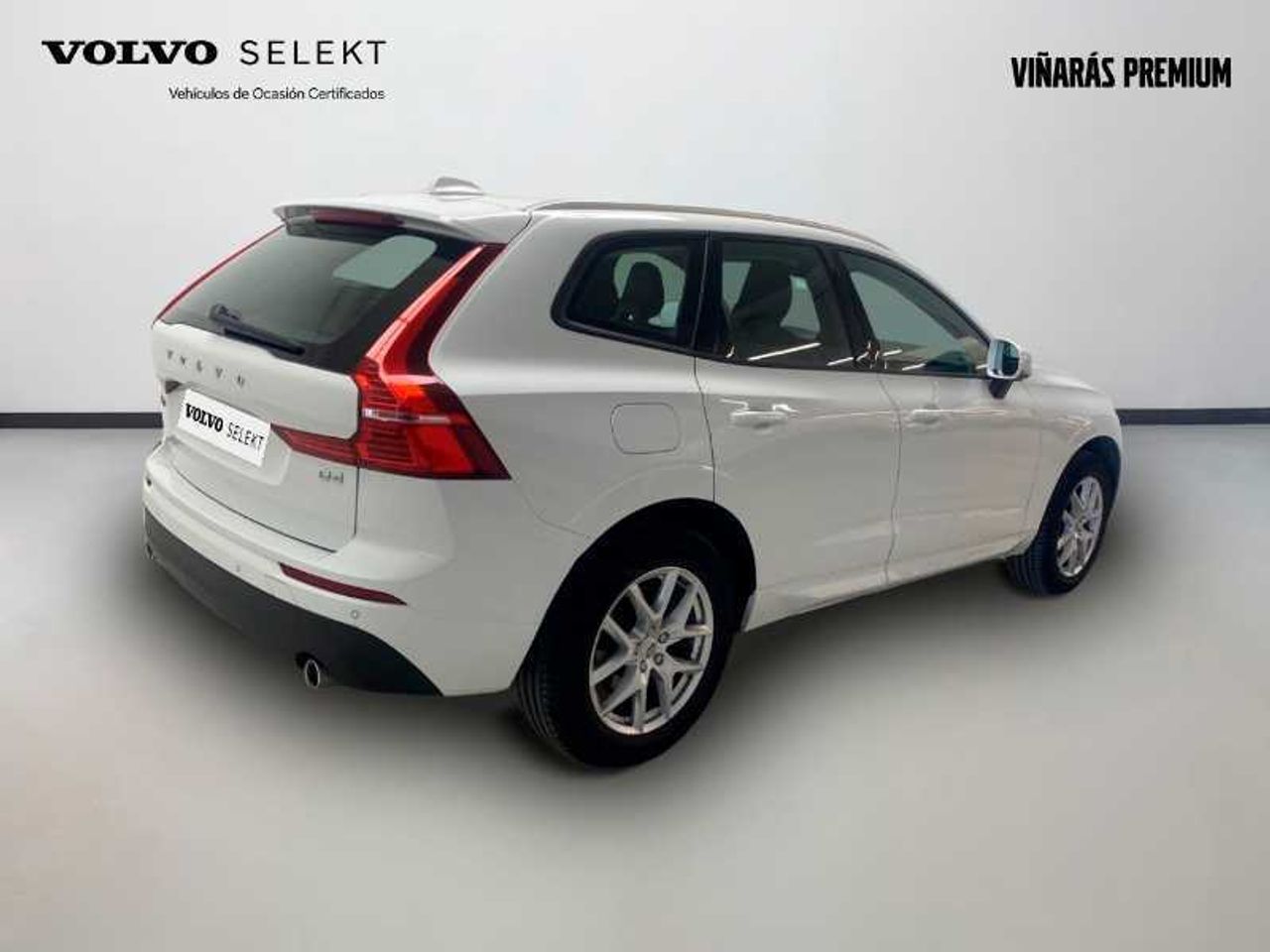 Volvo XC-60 D4 Momentum 190CV Auto 13