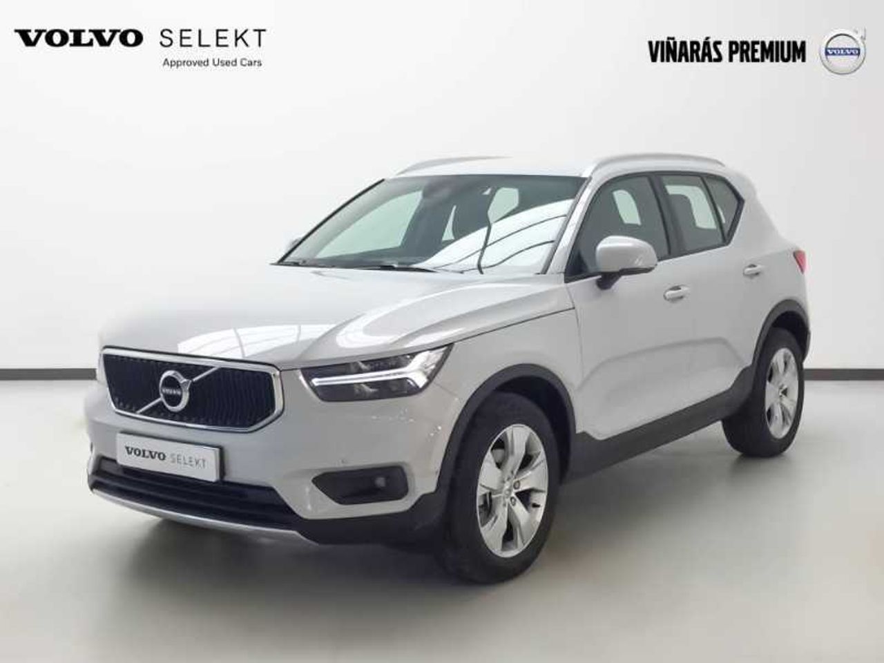 Volvo XC40 T3 Momentum Pro Automático 1