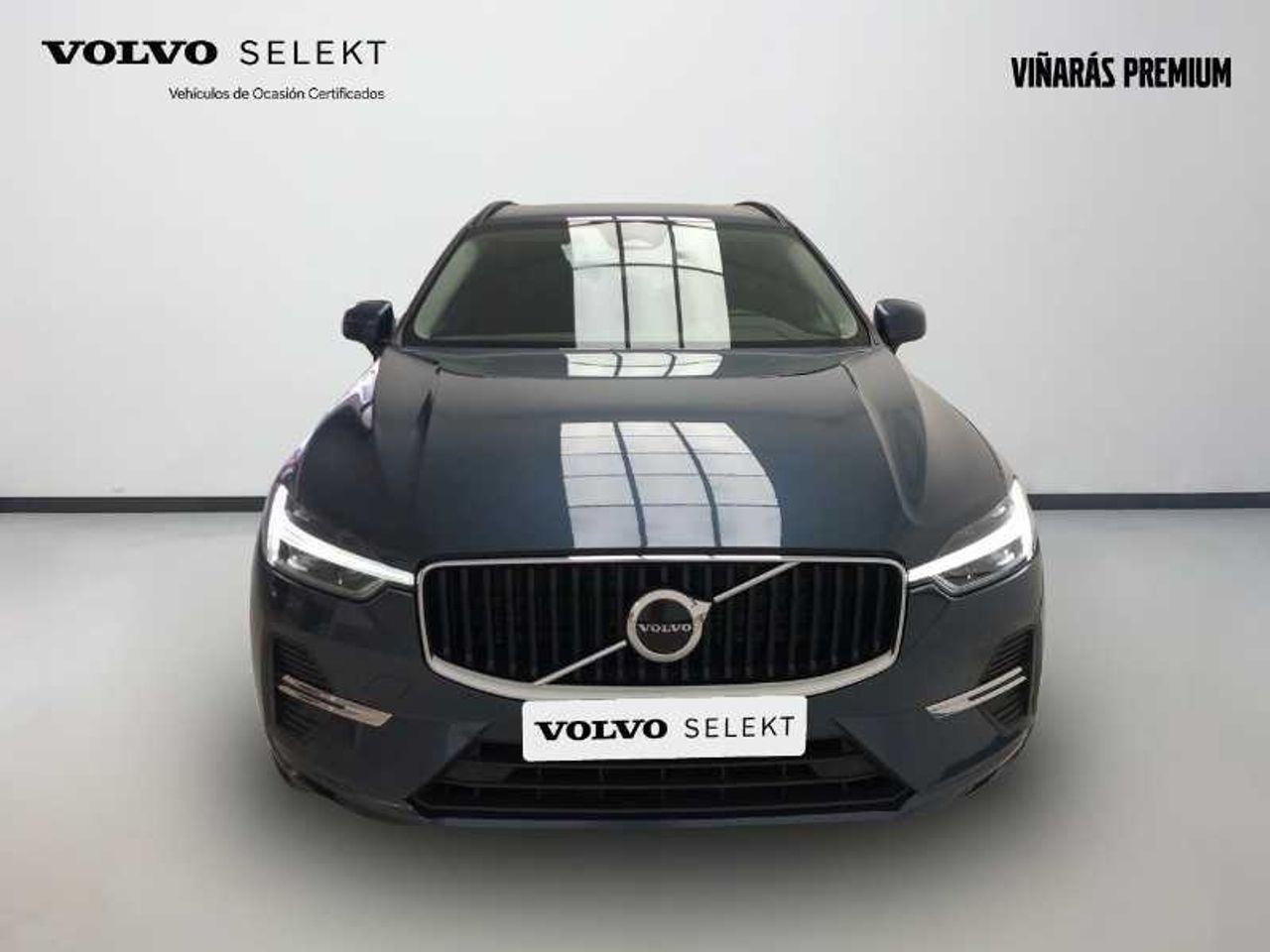 Volvo XC-60 B4 Momentum (D) Auto 5