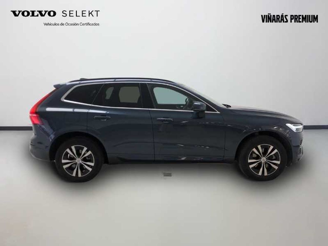 Volvo XC-60 B4 Momentum (D) Auto 9