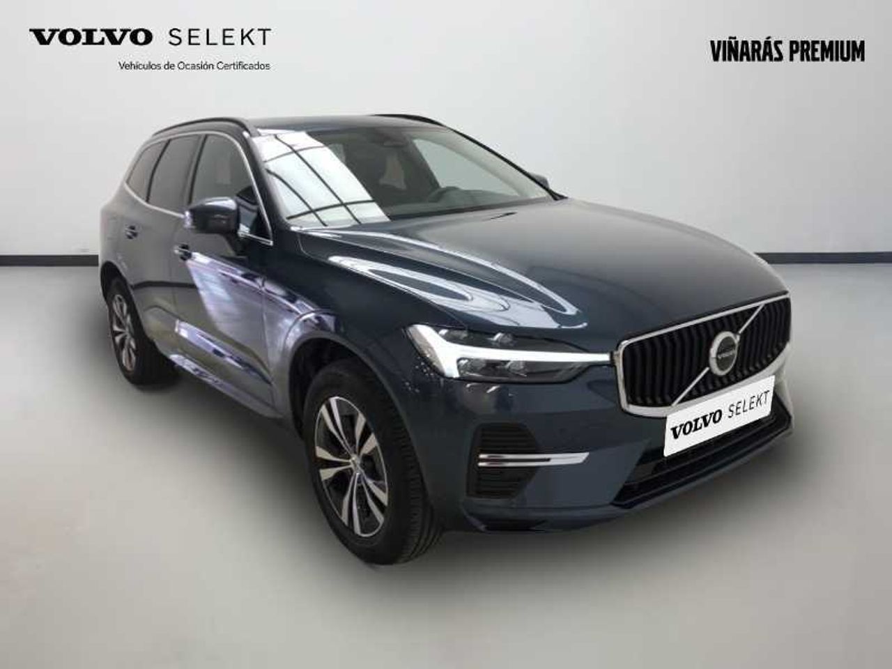 Volvo XC-60 B4 Momentum (D) Auto 11