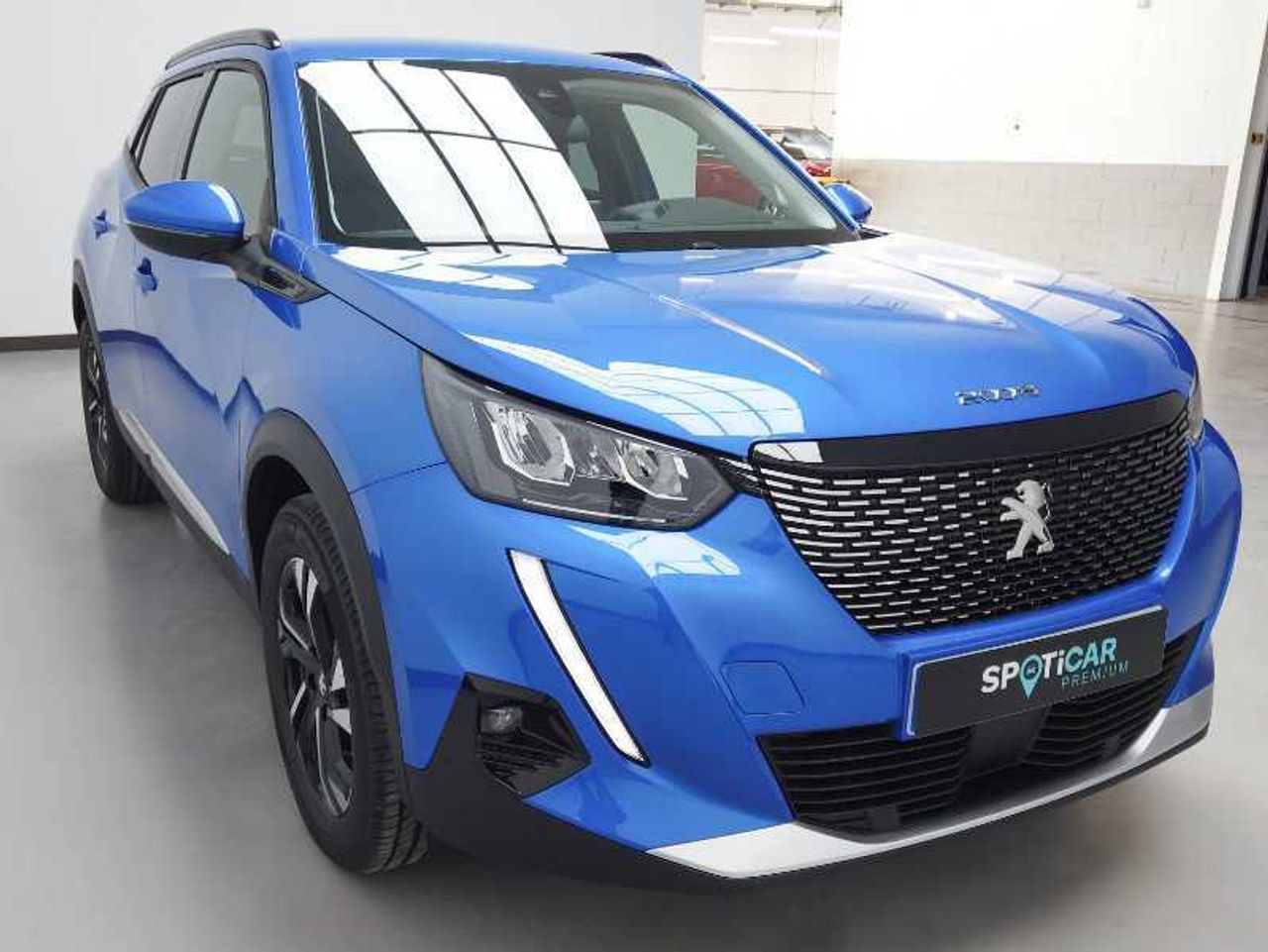 Peugeot 2008 SUV  Allure Pack BlueHDI 130 S&S EAT8 11