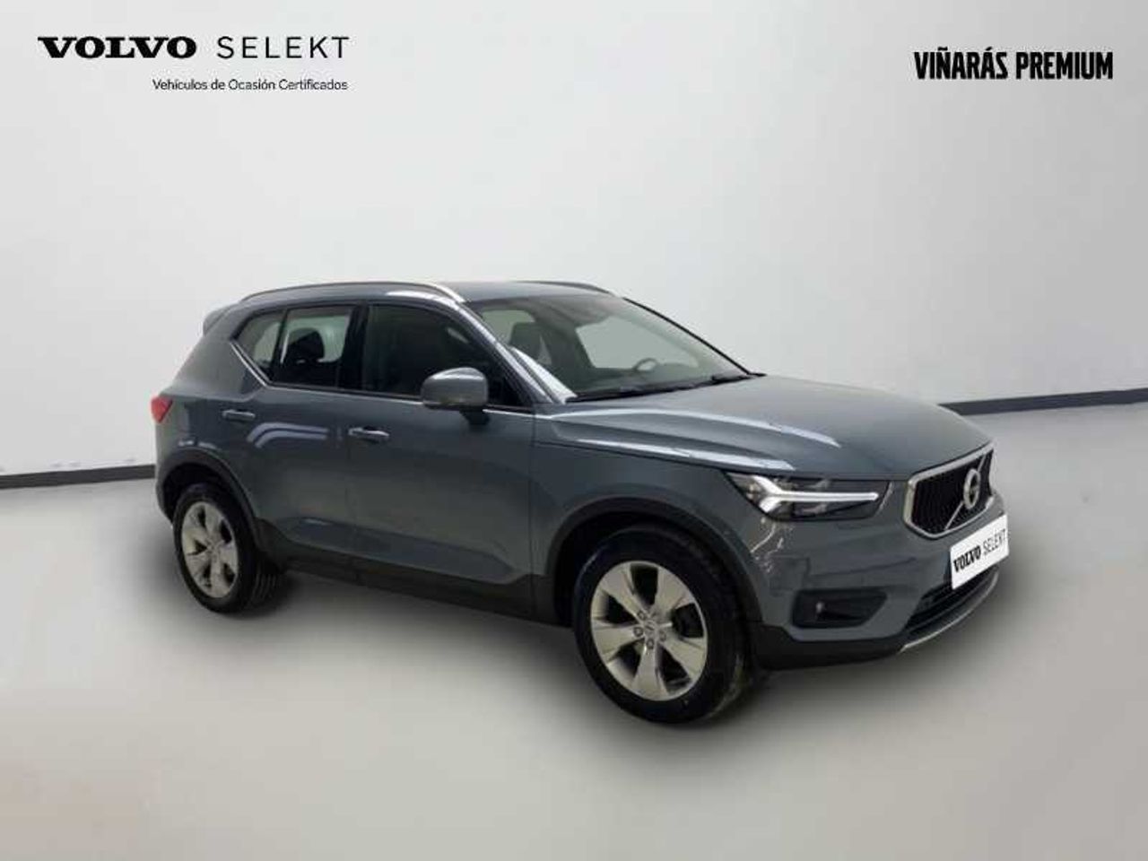 Volvo XC40 D3 AWD Business Plus Auto 3