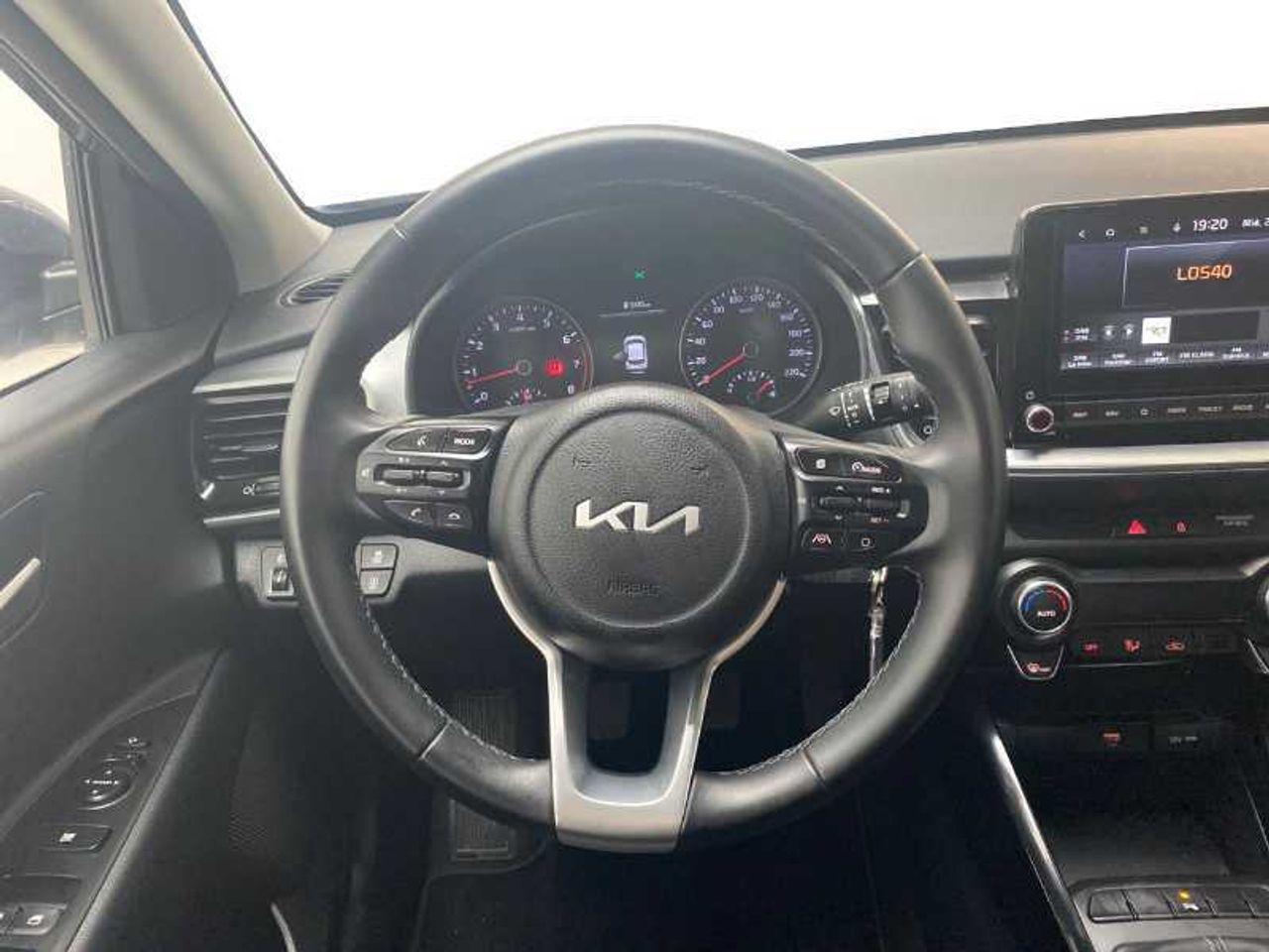 Kia Stonic 1.2 DPI Drive (MY23) 84 CV 28