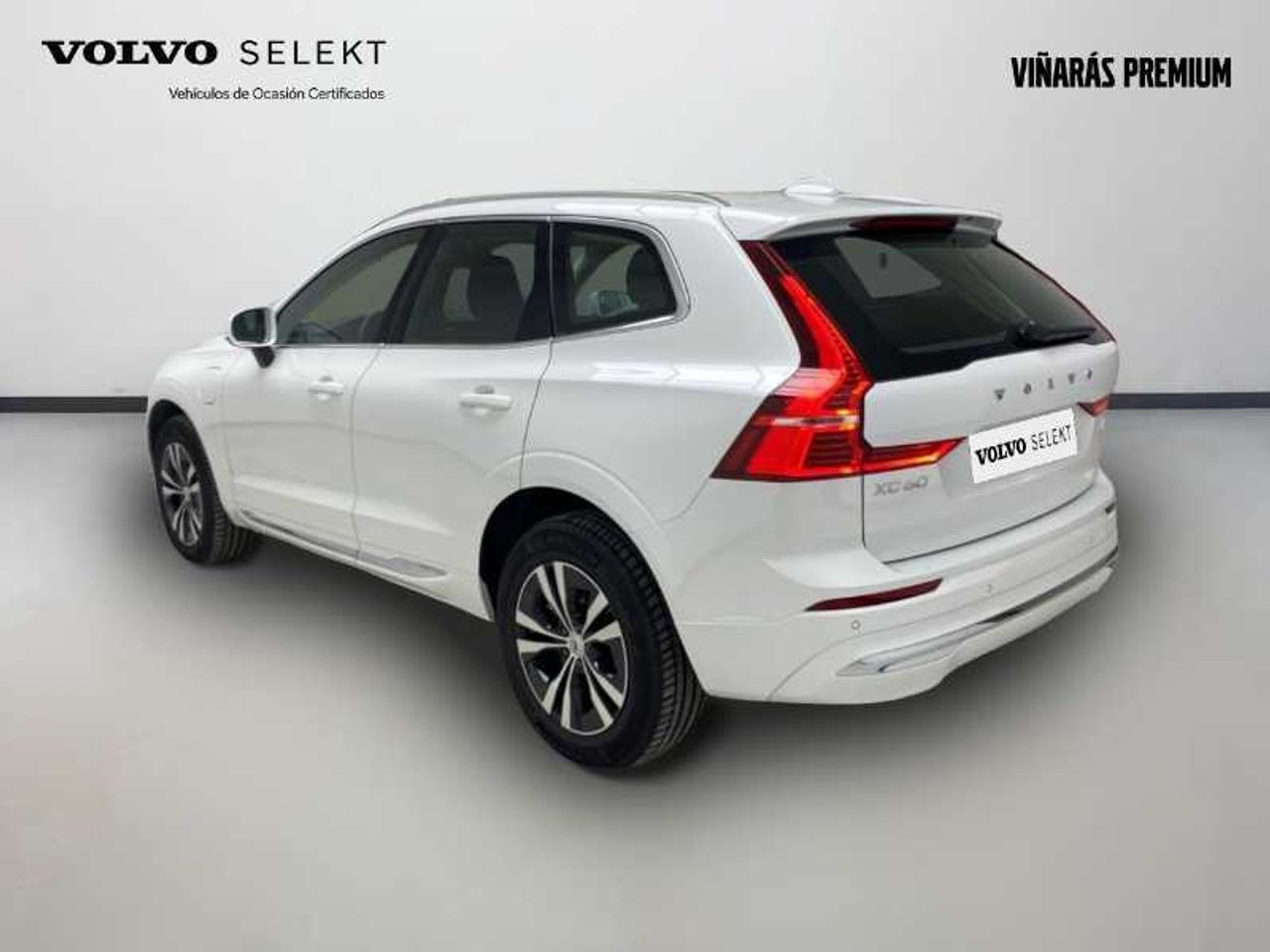 Volvo XC-60 T6 Recharge plug-in hybrid Core eAWD 5