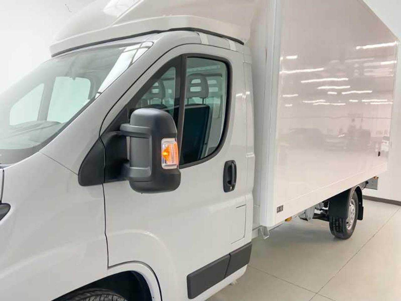 Peugeot Boxer Chasis Cabina 335 L3 BHDI 165 S&S 6 Vel. MAN 13