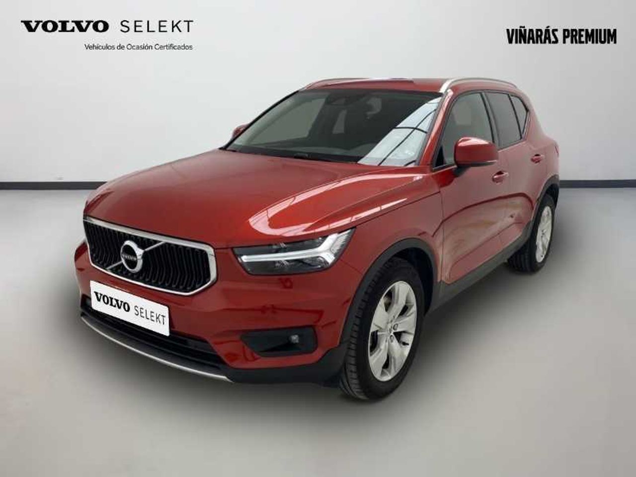 Volvo XC40 D4 Momentum AWD Auto 1