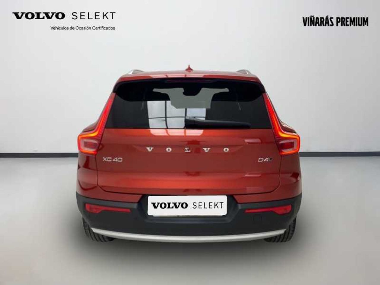 Volvo XC40 D4 Momentum AWD Auto 7