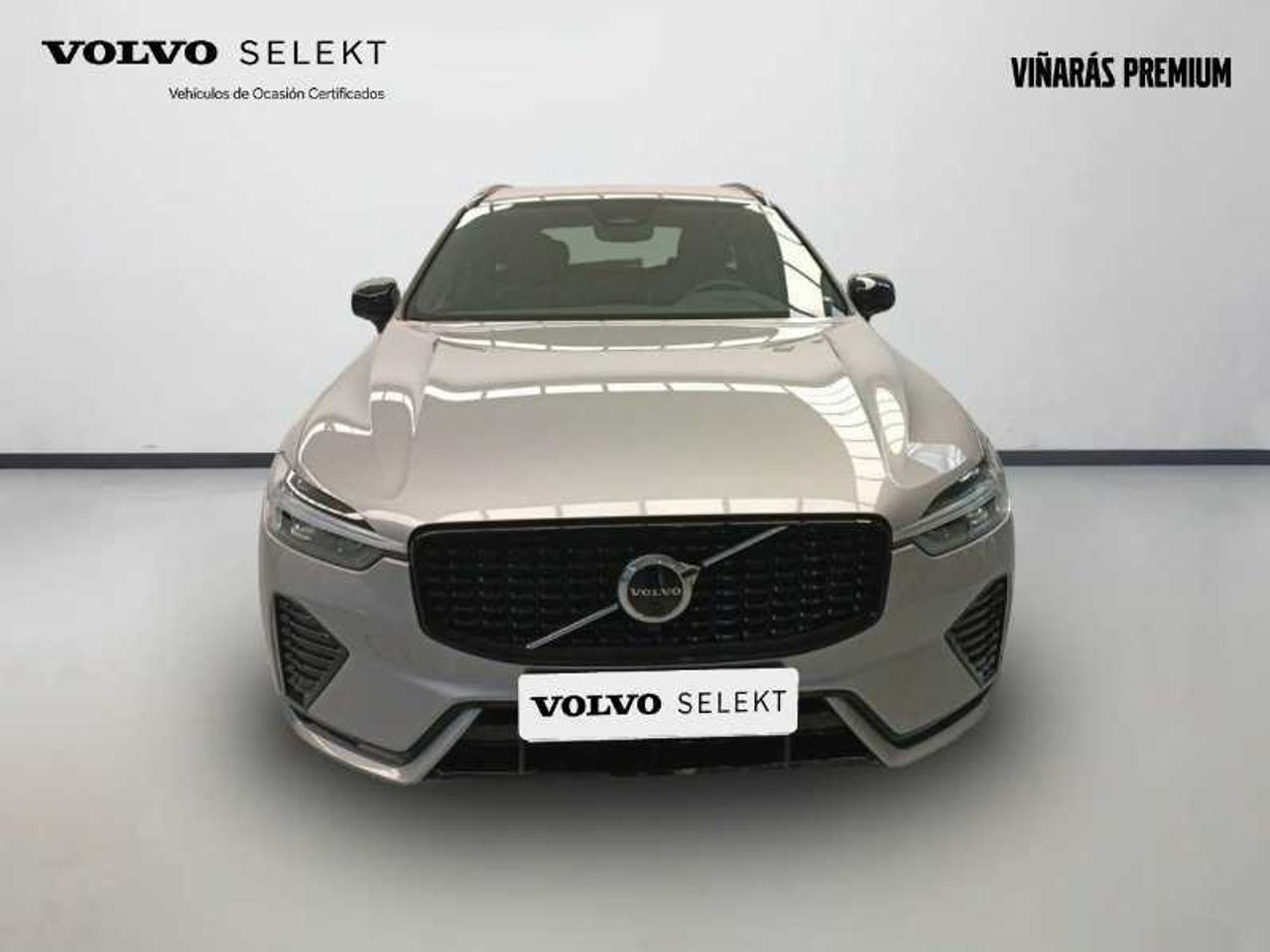 Volvo XC-60 B4 Dark Plus (D) Automatic 3