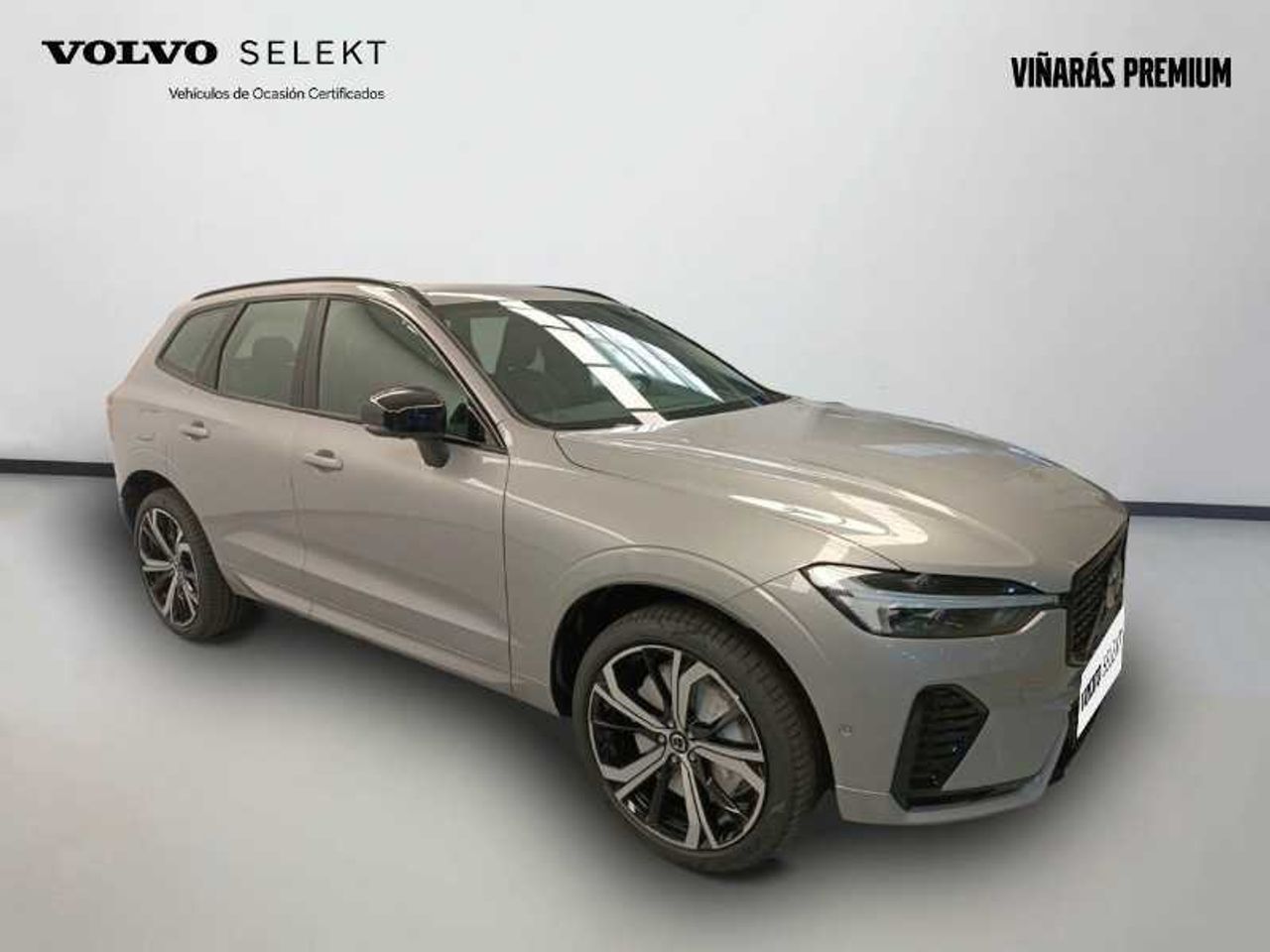 Volvo XC-60 B4 Dark Plus (D) Automatic 9