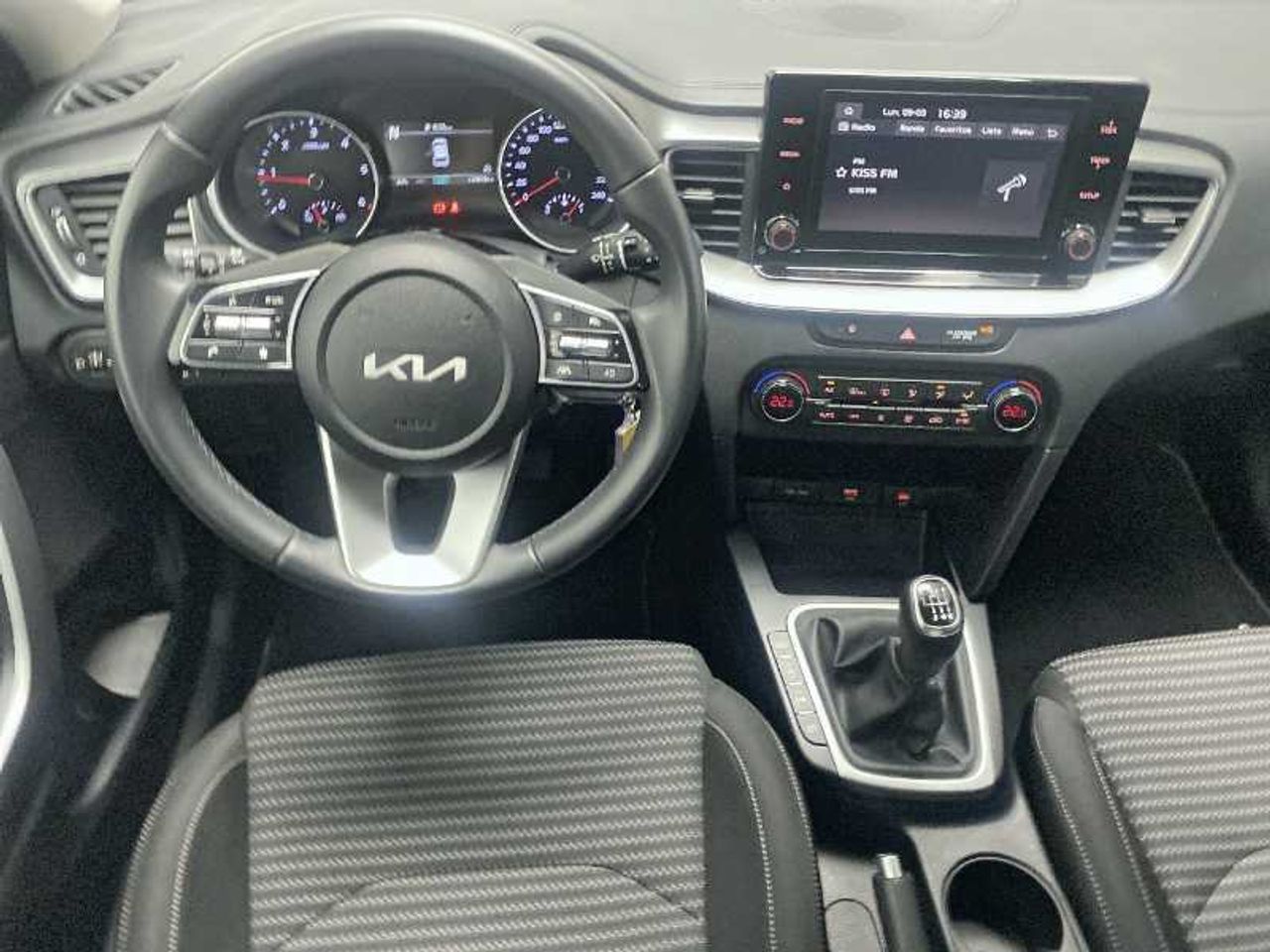 Kia Ceed 5P 1.6 (D) MHEV IMT DRIVE MY23 22