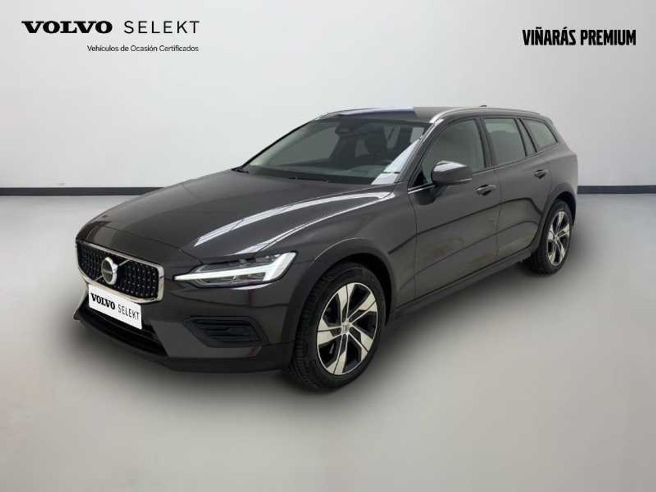 Volvo V60 Cross Country Core B4 (D) AWD Auto 1