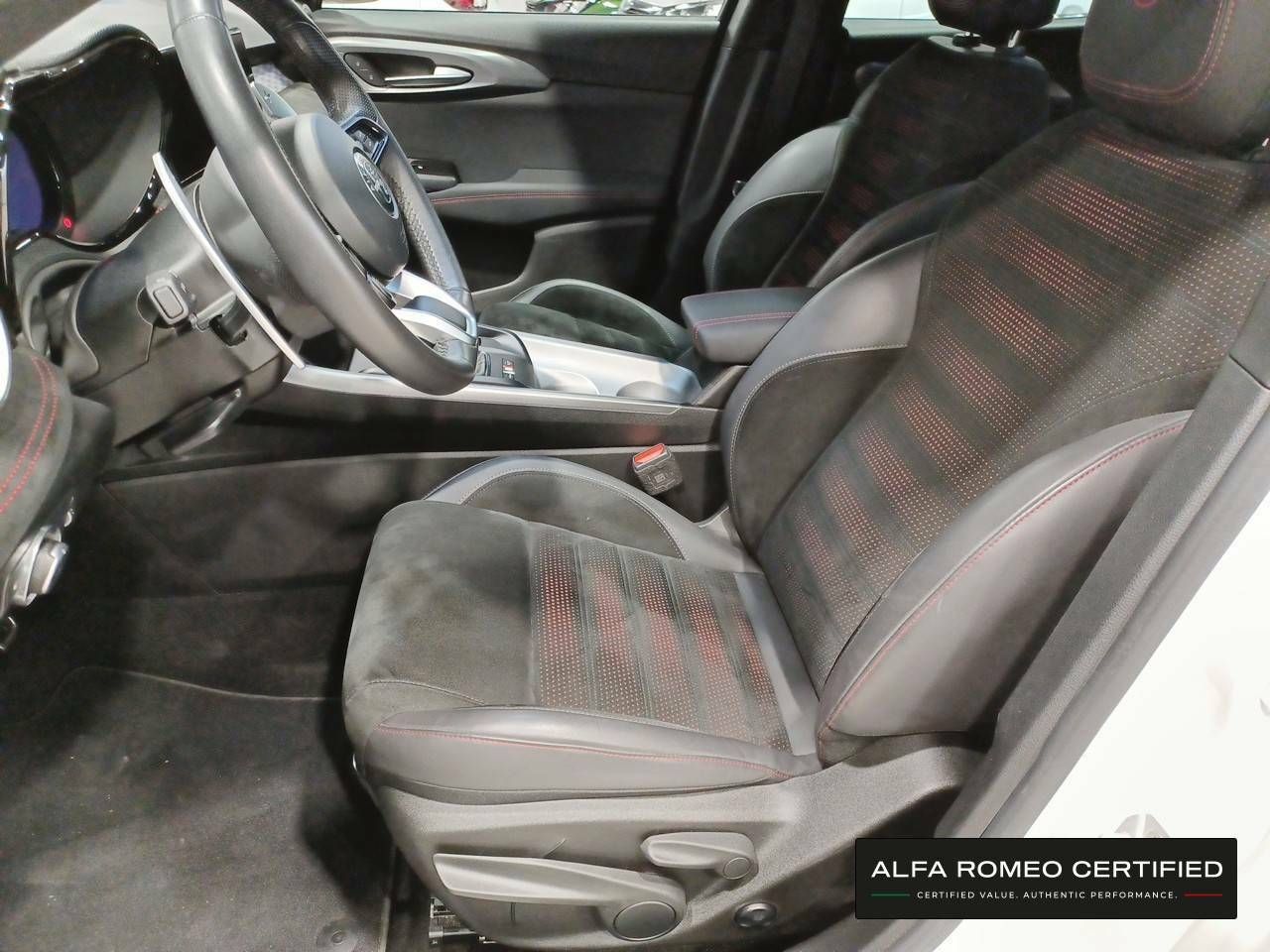 Alfa Romeo Tonale  1.3 Multi-air PHEV  Q4 Veloce 17