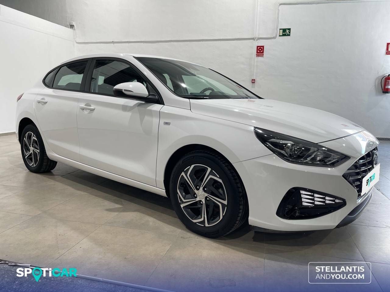 Hyundai i30  1.0 TGDI Essence Fastback 5