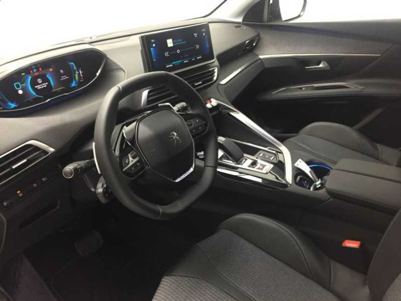 Peugeot 3008 NSUV  Allure Pack HYBRID 225 e-EAT8 19