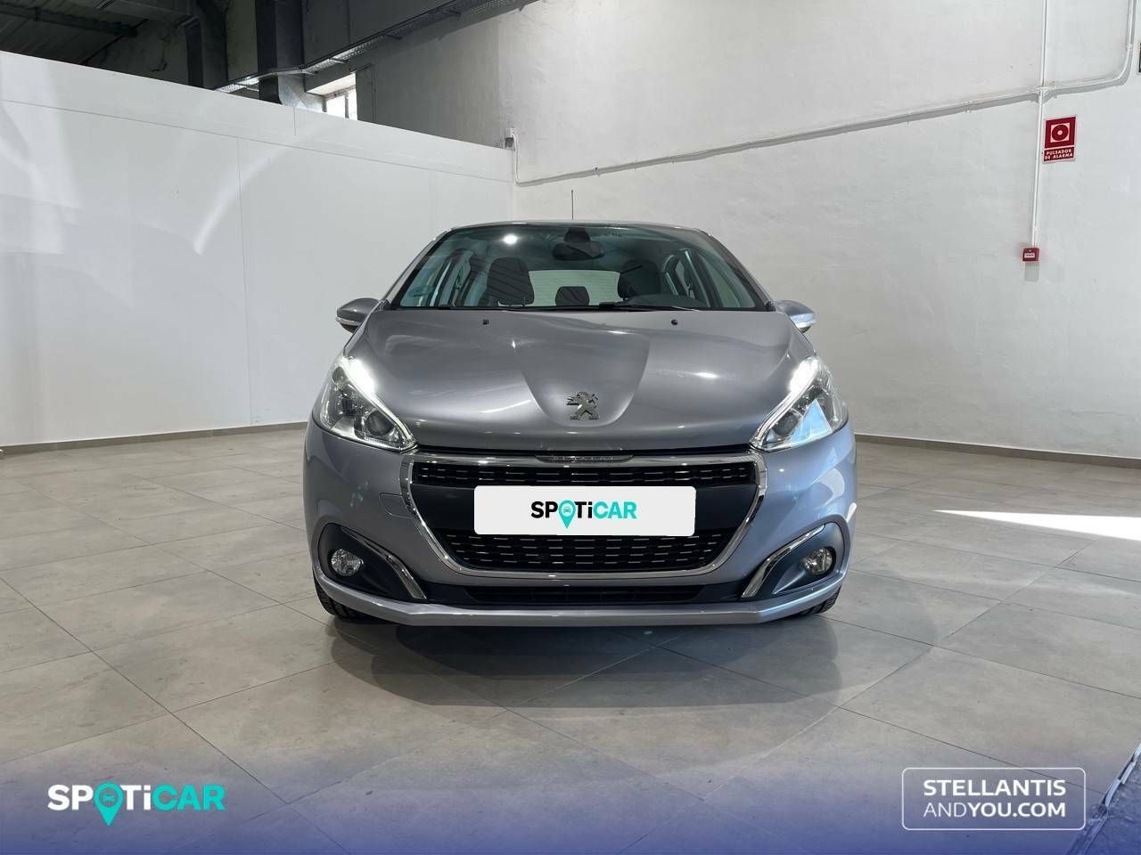 Peugeot 208  5P  1.2L PureTech 60KW (82CV) Signature 3