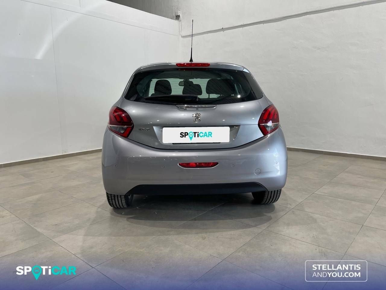 Peugeot 208  5P  1.2L PureTech 60KW (82CV) Signature 9