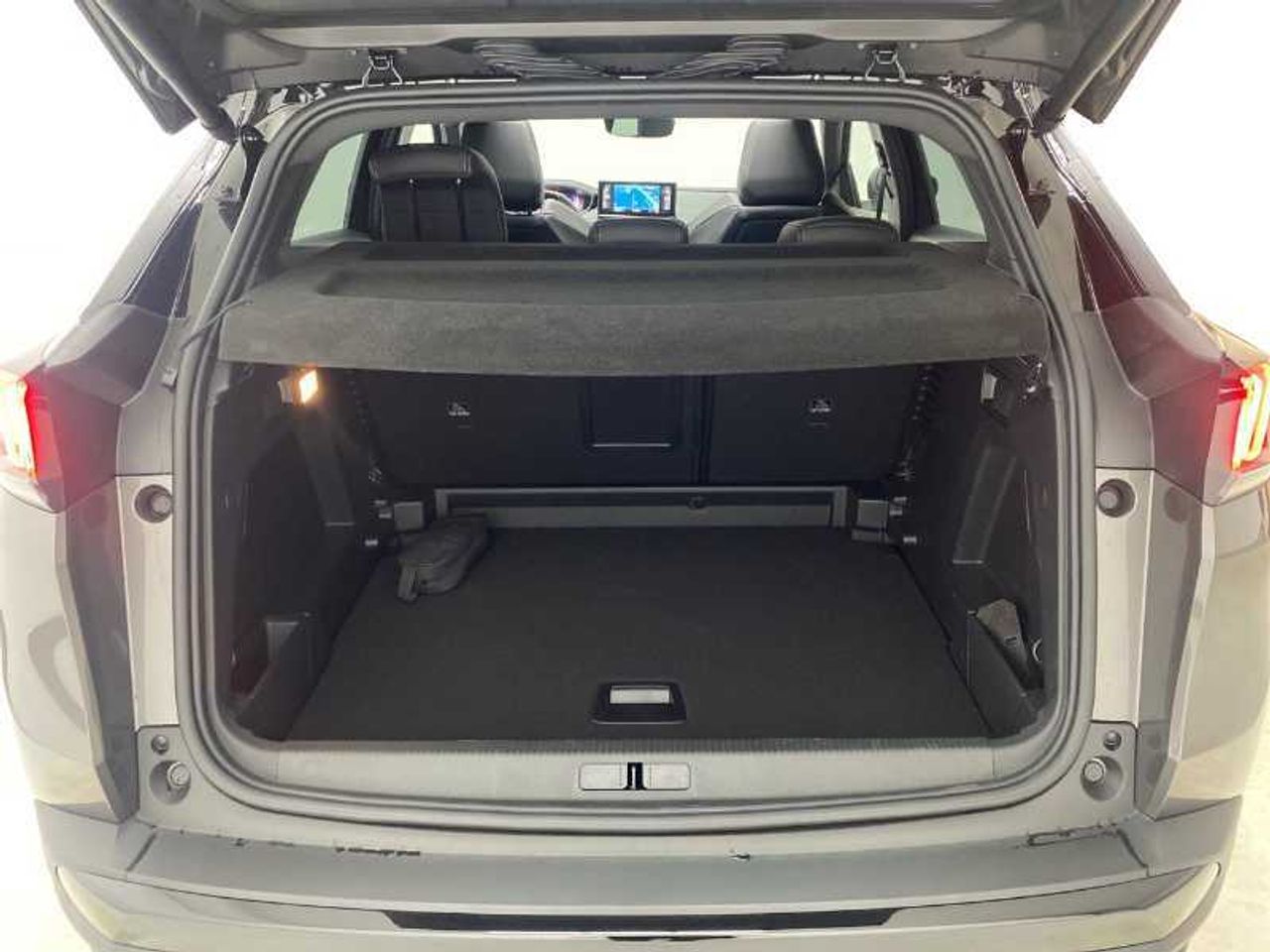 Peugeot 3008 Hybrid NSUV 3008 GT HYBRID 136 eDCS6 19