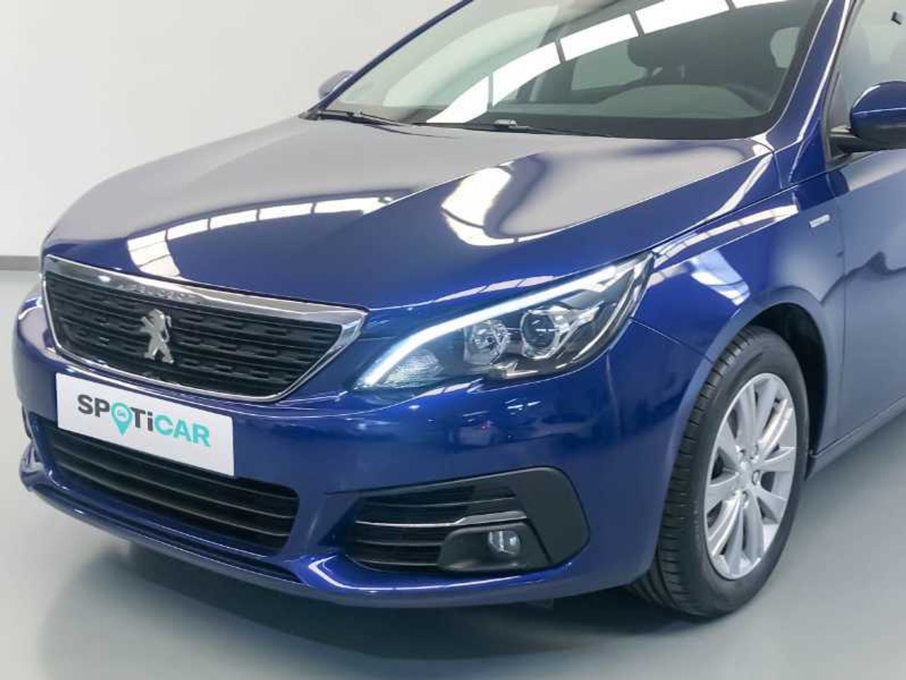 Peugeot 308 5P Style BlueHDi 130 S&S 6Vel. MAN 9