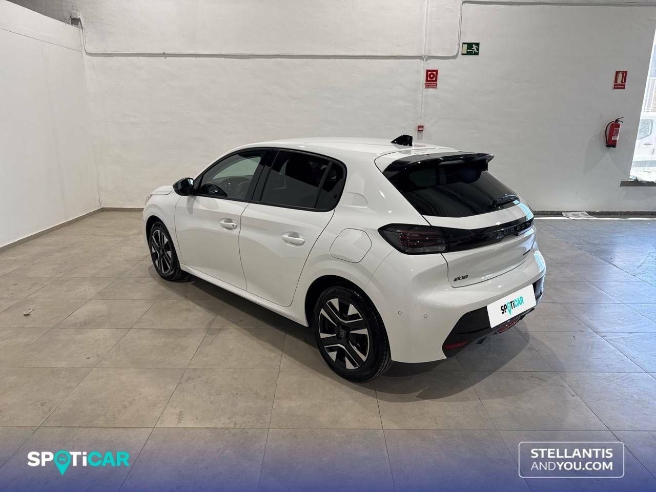 Peugeot 208   HYBRID 100 eDCS6 Allure 13