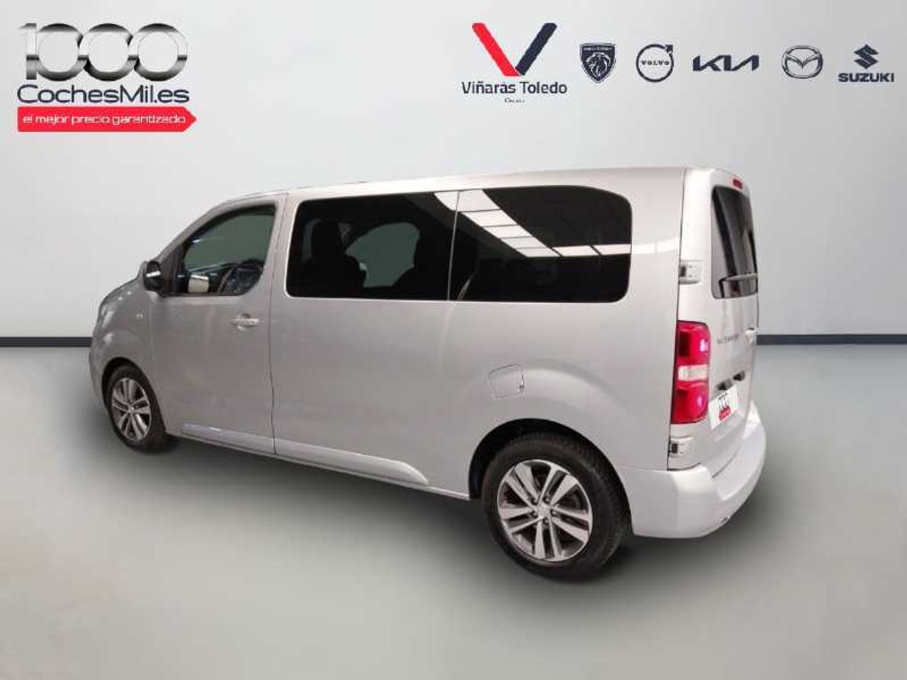 Peugeot Traveller Business BlueHDI 150 cv Standard 9