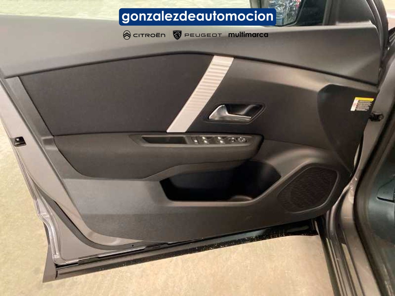 15_10de9a9a-d2bc-465c-b99c-239d111e7de9.jpg