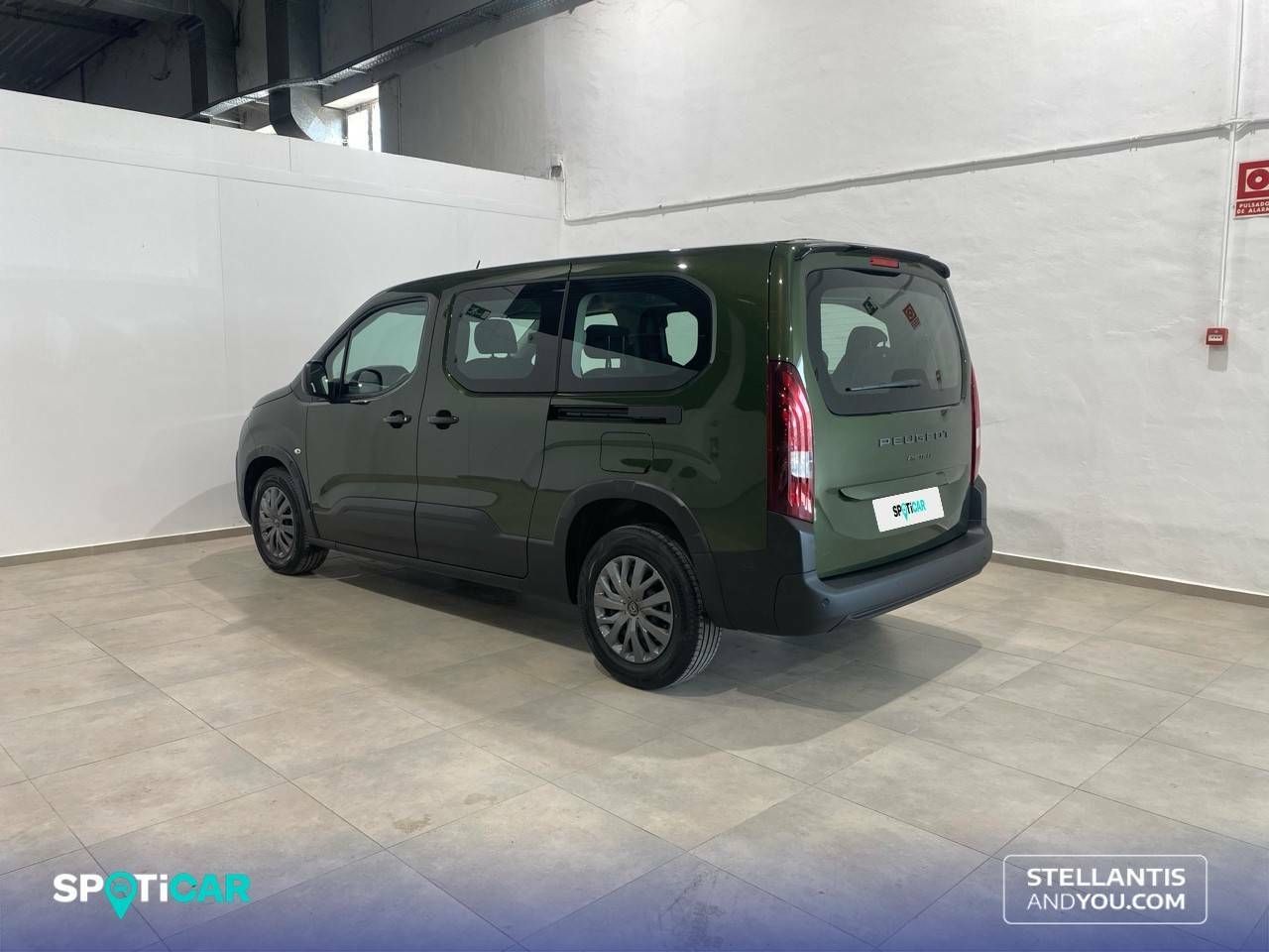 Peugeot Rifter   BlueHDi 130 S&S 6 Vel. MAN Long Allure 13