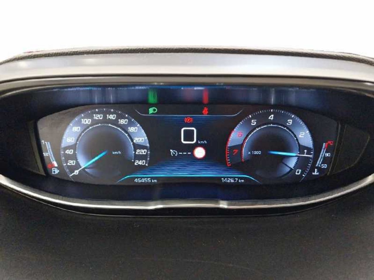 Peugeot 3008 SUV  Allure PureTech 130 S&S 6 Vel. MAN. ?6.2 REBU 22