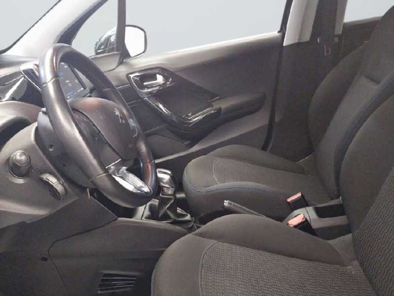 Peugeot 208 5P SIGNATURE BLUEHDI 100 15