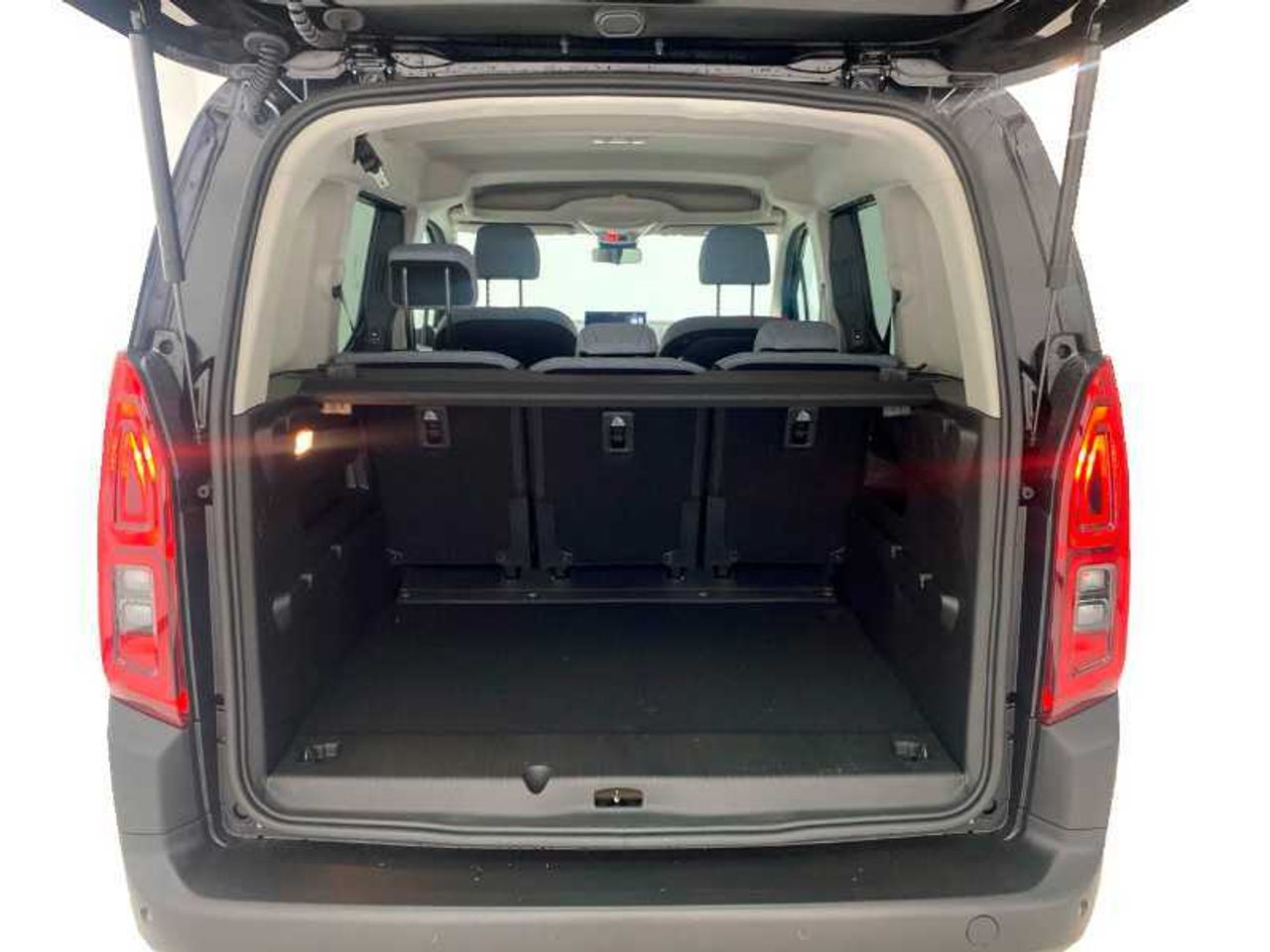 Citroën Berlingo Talla M BlueHDi 130 S&S EAT8 MAX M1 17