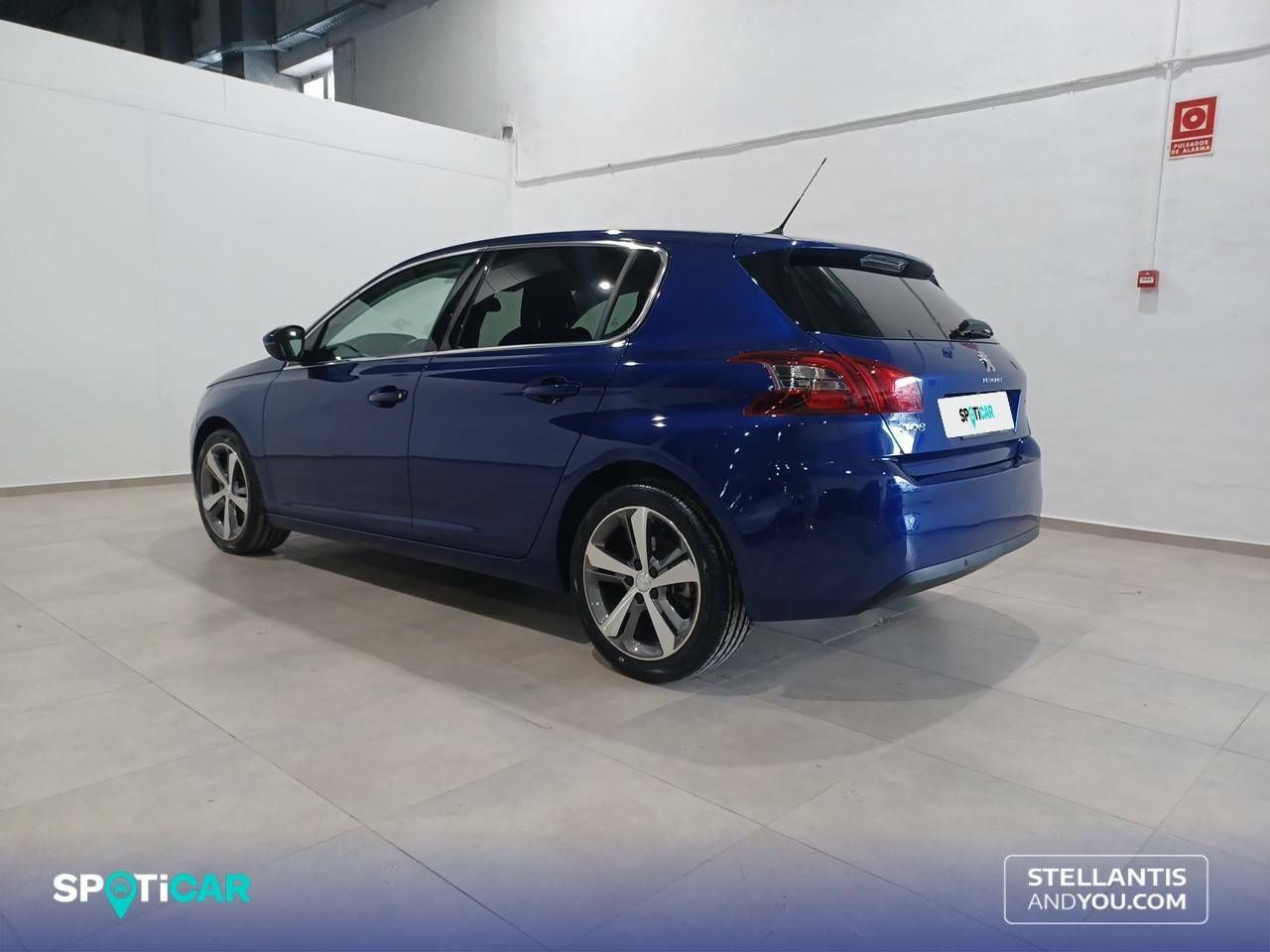 Peugeot 308  5p  1.2 PureTech 96KW (130CV) S&S Allure 13