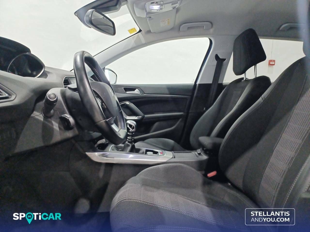 Peugeot 308  5p  1.2 PureTech 96KW (130CV) S&S Allure 15