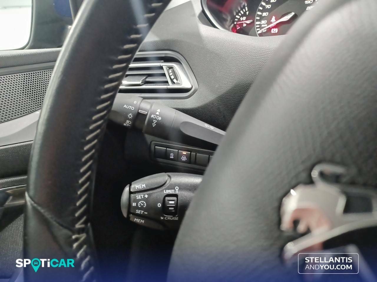 Peugeot 308  5p  1.2 PureTech 96KW (130CV) S&S Allure 24