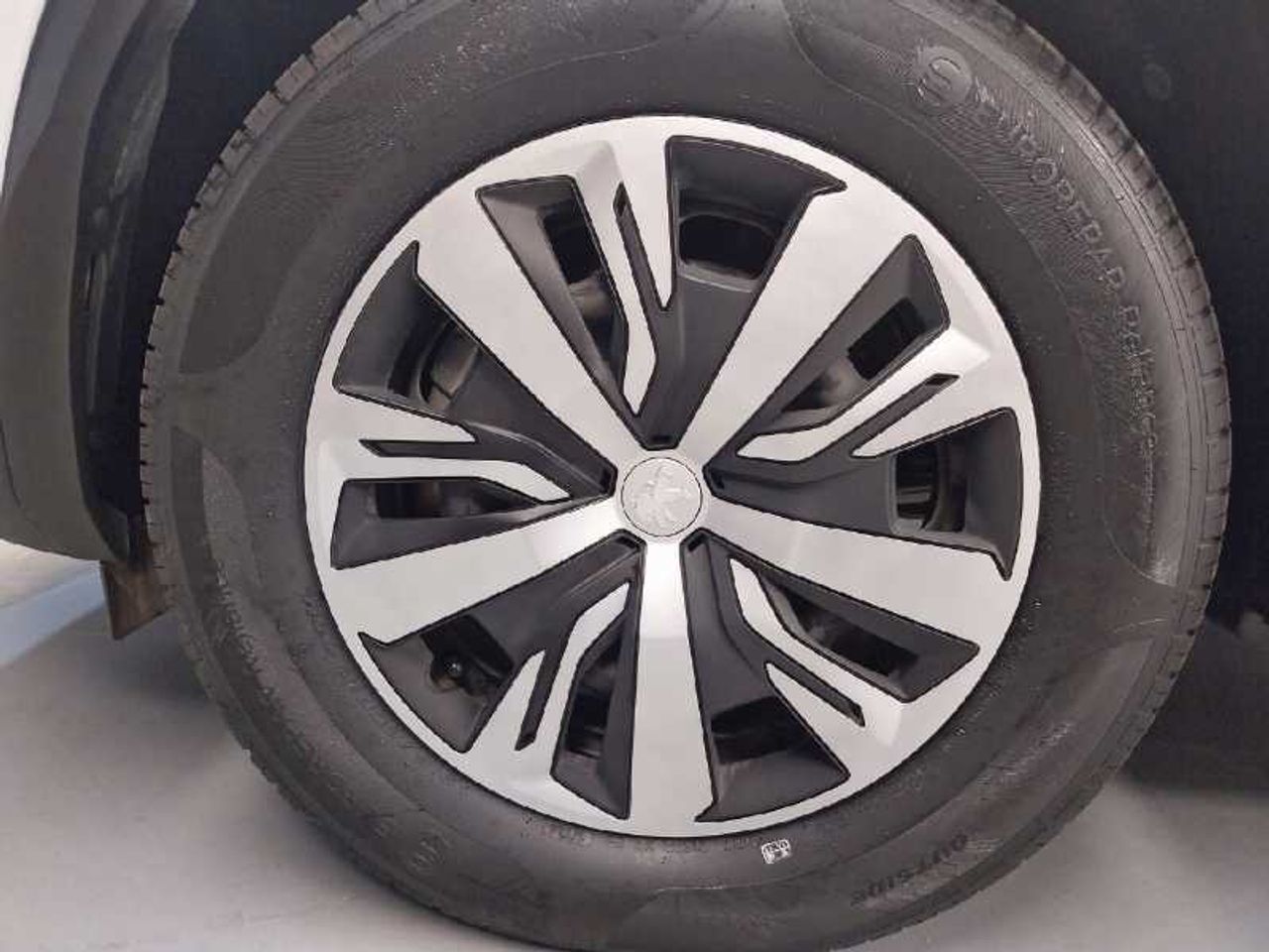 Peugeot 2008 SUV 2008 Active Eléctrico 136 (100 Kw) 26