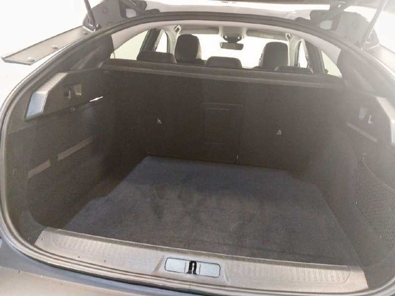 Peugeot 408 Nuevo  Allure HYBRID 136 eDCS6 18