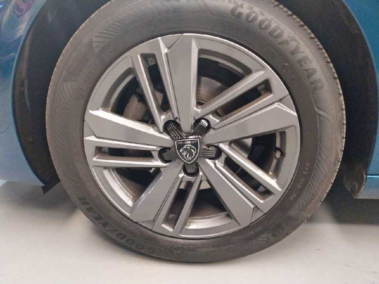Peugeot 308 5p Style Gasolina 130 S&S EAT8 26