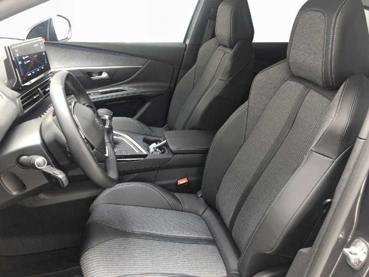 Peugeot 3008 NSUV  Allure Pack Gasolina 130 S&S 6 Vel. MAN 15