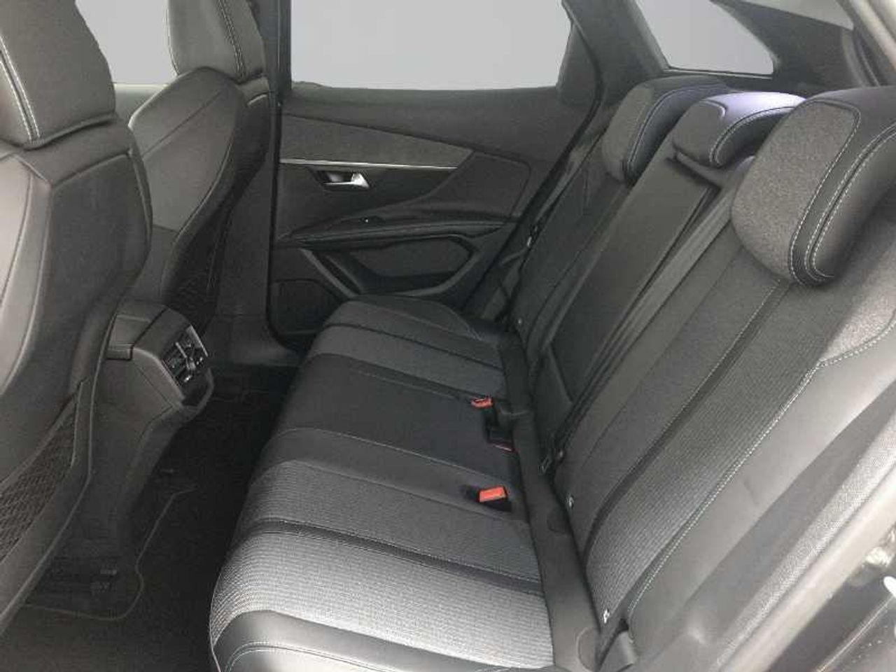 Peugeot 3008 NSUV  Allure Pack Gasolina 130 S&S 6 Vel. MAN 17