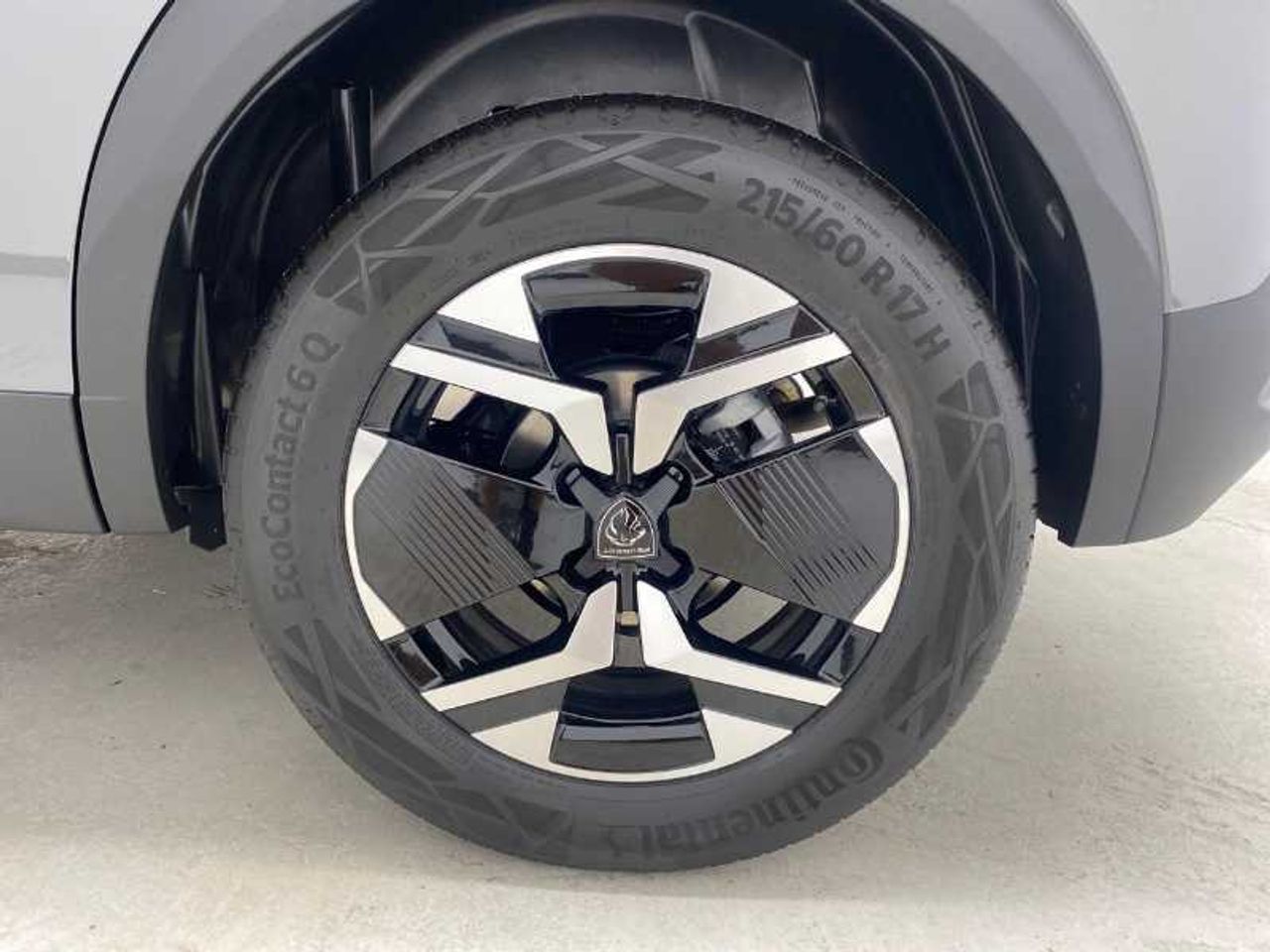Peugeot 2008 NSUV  Allure Gasolina 100 S&S 6 Vel. MAN 22