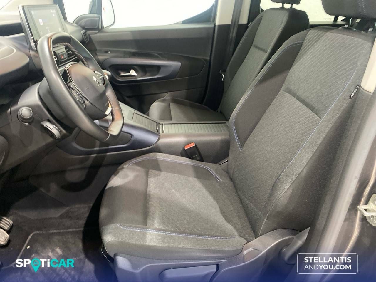 Peugeot Rifter   Standard BlueHDi 96kW Allure Pack 15