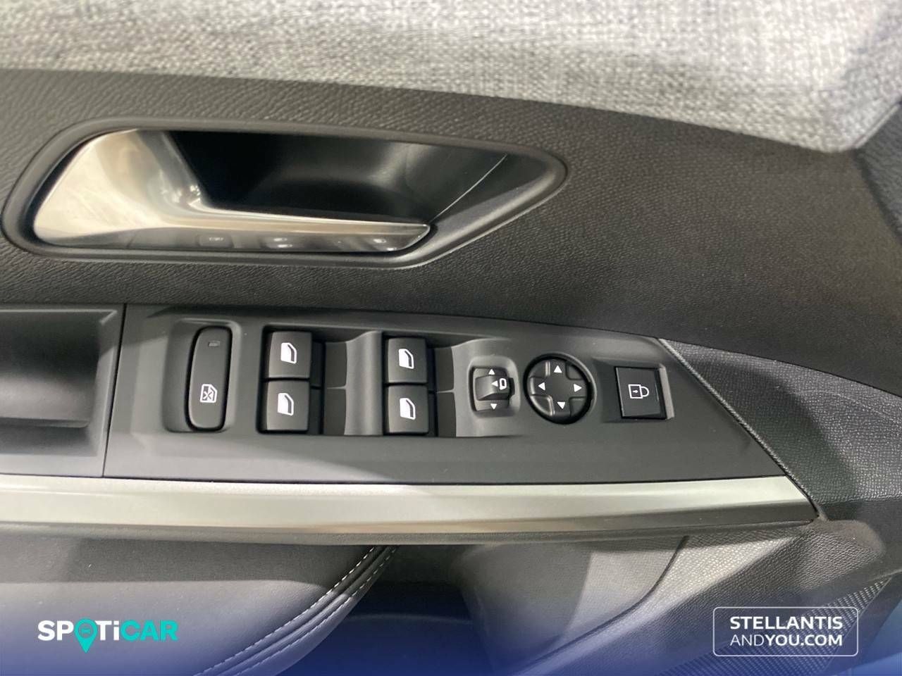 Peugeot 3008  1.2 100KW  eDCS6 Allure 20